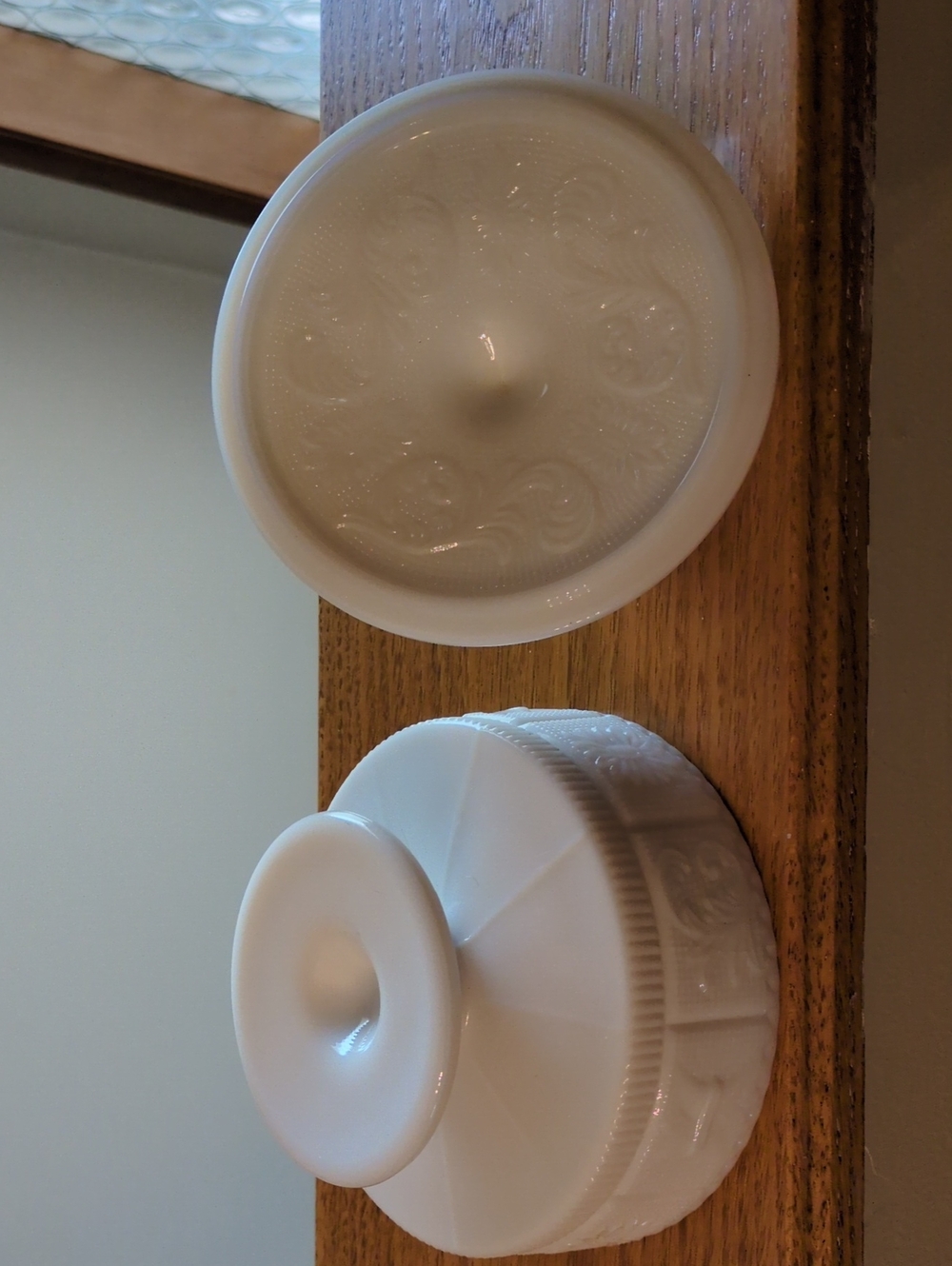 Westmoreland Milk Glass Princess Feather Candy or Jelly Dish with Lid. RARE - Picture 5 of 6